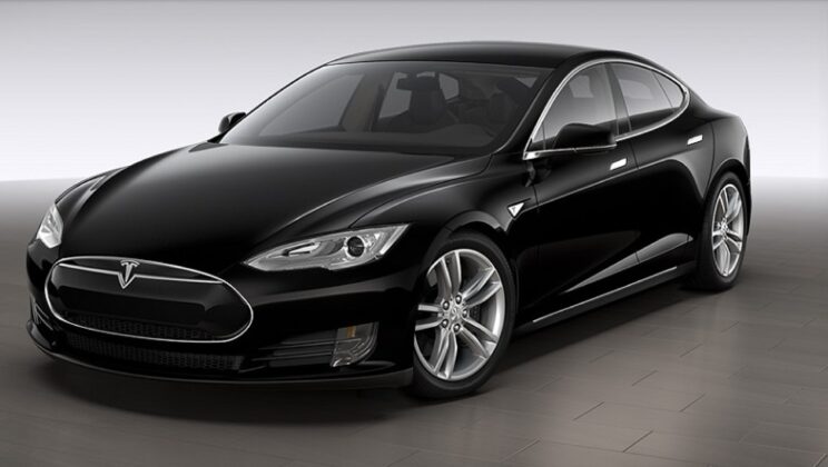 Tesla D Model S